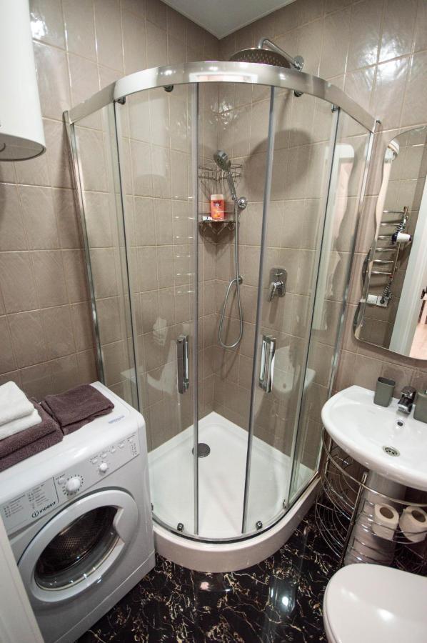 Kyiv Lesi 3 Studio Apartment Bagian luar foto